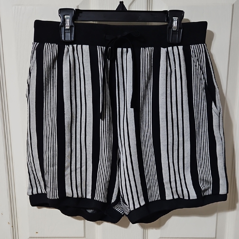 Forever 21 Men's Striped Athletic Shorts